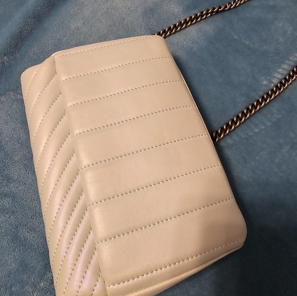Henri Bendel 712 Opal Iridescent Rare Crossbody Wallet Bag. - Picture 4 of 4